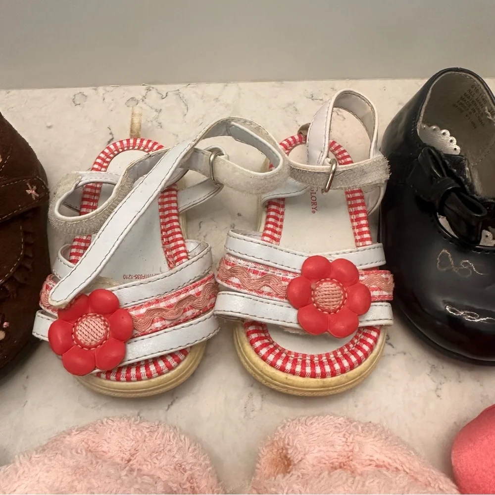 13 Pair Baby Girl Shoe Lot Sizes 0-3 Gap Old Navy Carters Vintage Winnie Pooh